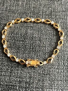 Gold overtone Roman tennis bracelet
